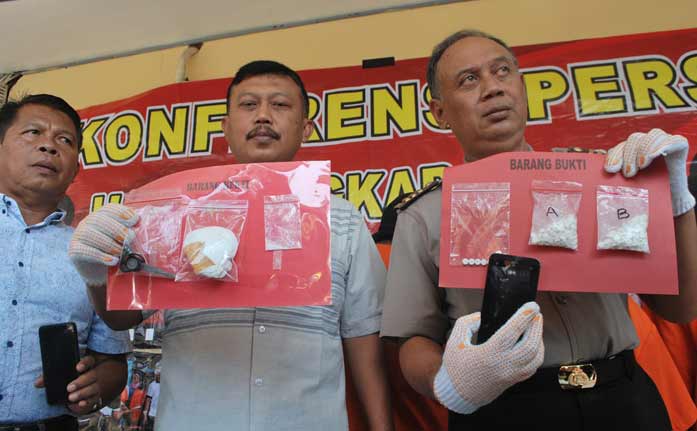 Pil koplo yang diamankan petugas kepolisian Ngawi.