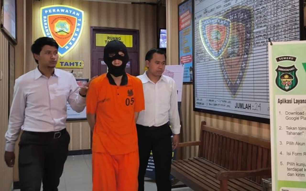 DN (24) pelaku pencabulan saat digelandang anggota Polres Magetan. Foto: Ist.