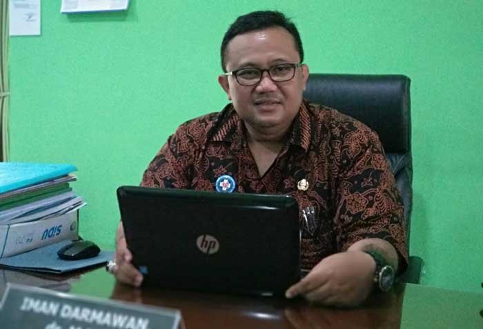 Direktur RSUD dr Darsono Pacitan, dr Iman Darmawan. foto: YUNIARDI S/ BANGSAONLINE
