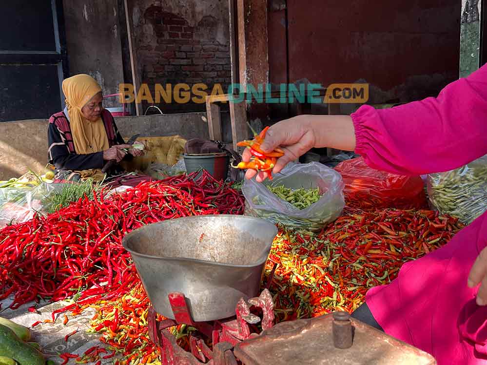 Simak perubahan harga pangan Bali hari ini. Foto: Sulthon/Bangsaonline.