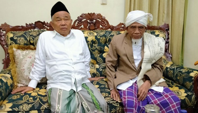 Prof. Dr. KH. Asep Saifuddin Chalim, M.Ag bersama Tuan Guru Turmudzi Badruddin, pengasuh Pondok Pesantren Gomarul Huda. Bagu, Lombok Tengah Nusa Tenggara Barat (NTB). foto: MMA/ BANGSAONLINE.COM