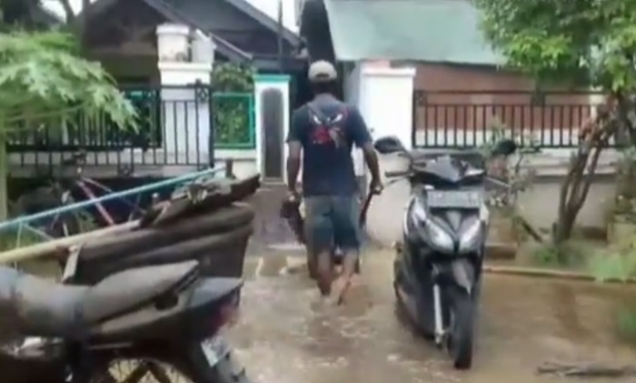 Desa Dringu dan Desa Kedung Dalem, Kecamatan Dringu, Kabupaten Probolinggo saat dilanda banjir.