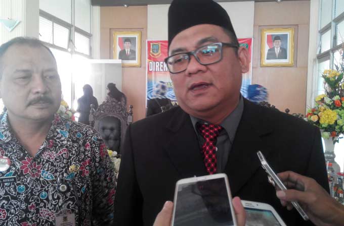 Iewan Prasetya Direktur PDAM yang baru tetap berharap dana segar pemerintah. foto: YUDI/ BANGSAONLINE