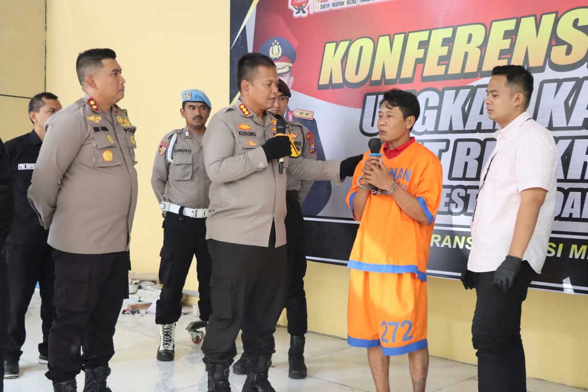 S (42), pelaku pencabulan asal Surabaya yang tega perkosa gadis berkebutuhan khusus di Sidoarjo, Selasa (7/11/2023).