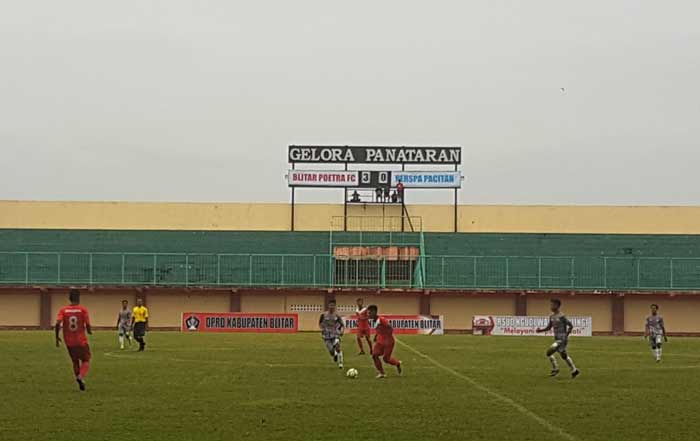 Laga perdana Blitar Poetra FC melawan Perspa Pacitan.