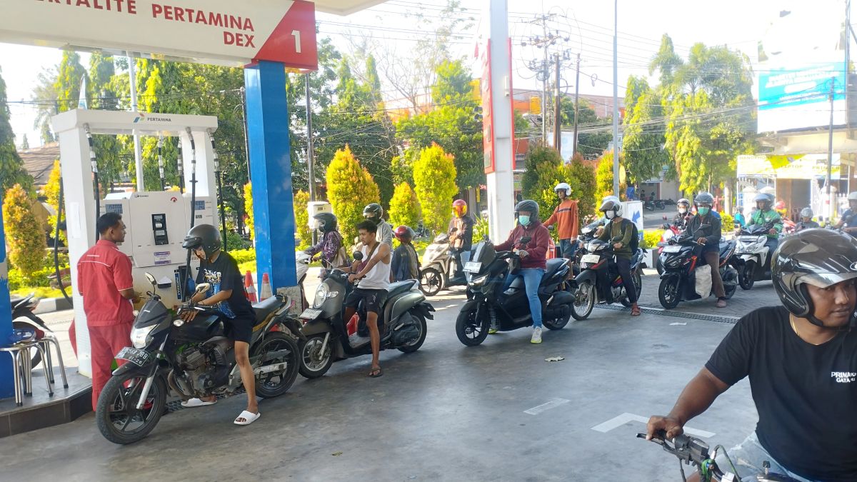 Pertamax Naik Hampir Rp4.000, Konsumen SPBU Jetis Lamongan Pindah Haluan ke Pertalite