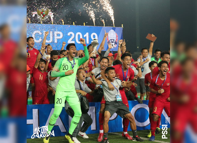 Timnas Indonesia U-23 saat menjuarai Piala AFF U-23 pada 2019.