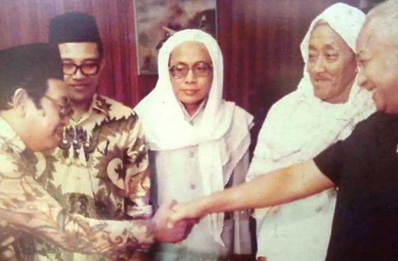 Biografi kh asad syamsul arifin situbondo