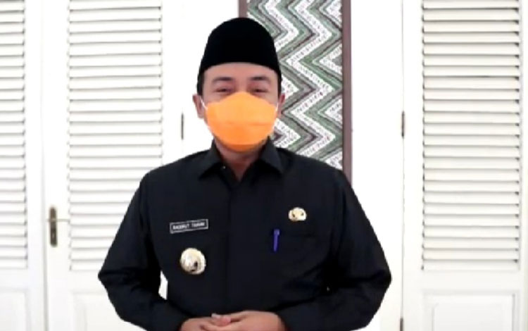 Baddrut Tamam, Bupati Pamekasan.
