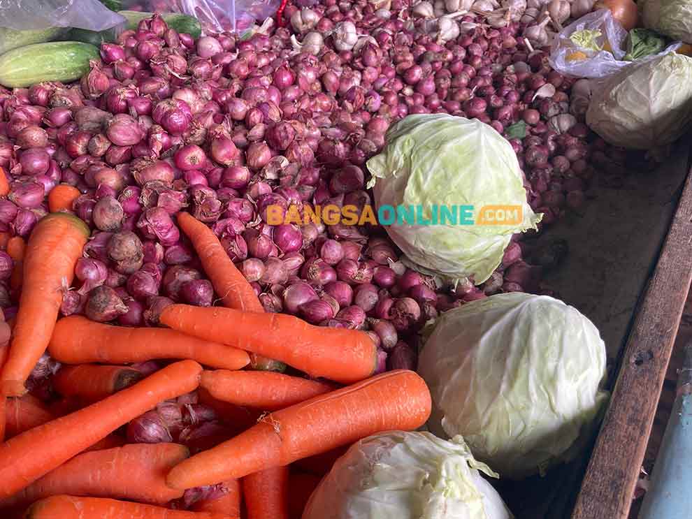 Harga sembako di Jatim hari ini masih terbilang stabil. Foto: Sulthon/BANGSAONLINE.