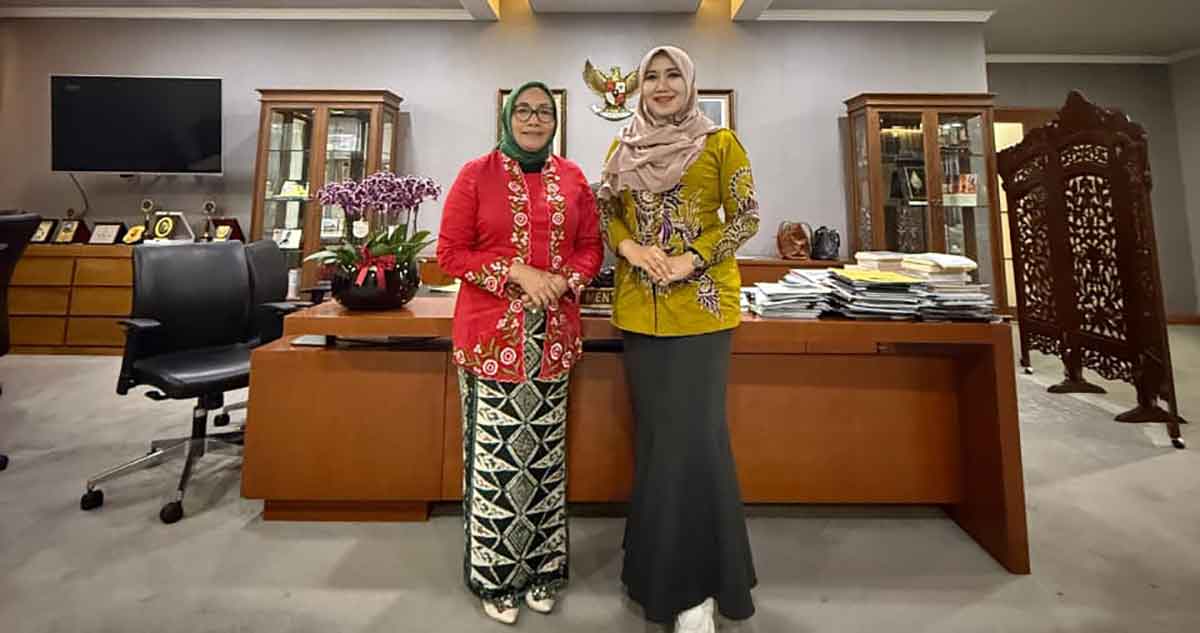 Anggota DPD RI Dapil Jatim, Lia Istifhama atau yang akrab disapa Ning Lia, saat bersama Menteri PPPA, Arifah Fauzi.