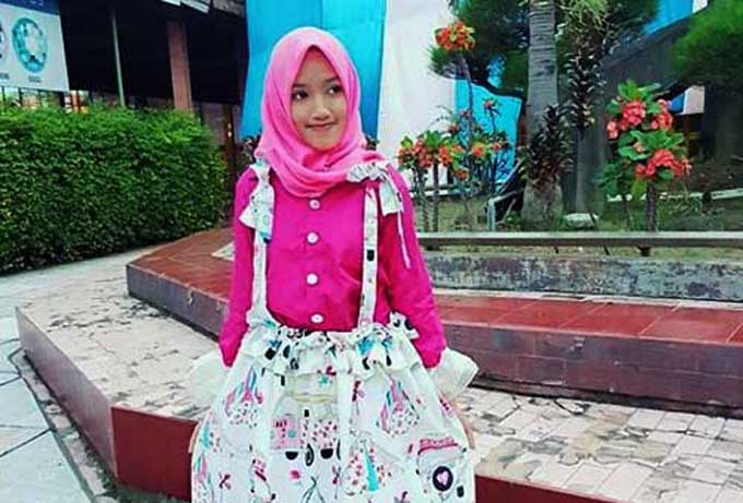 Naila, bajunya lucu.... foto: istimewa