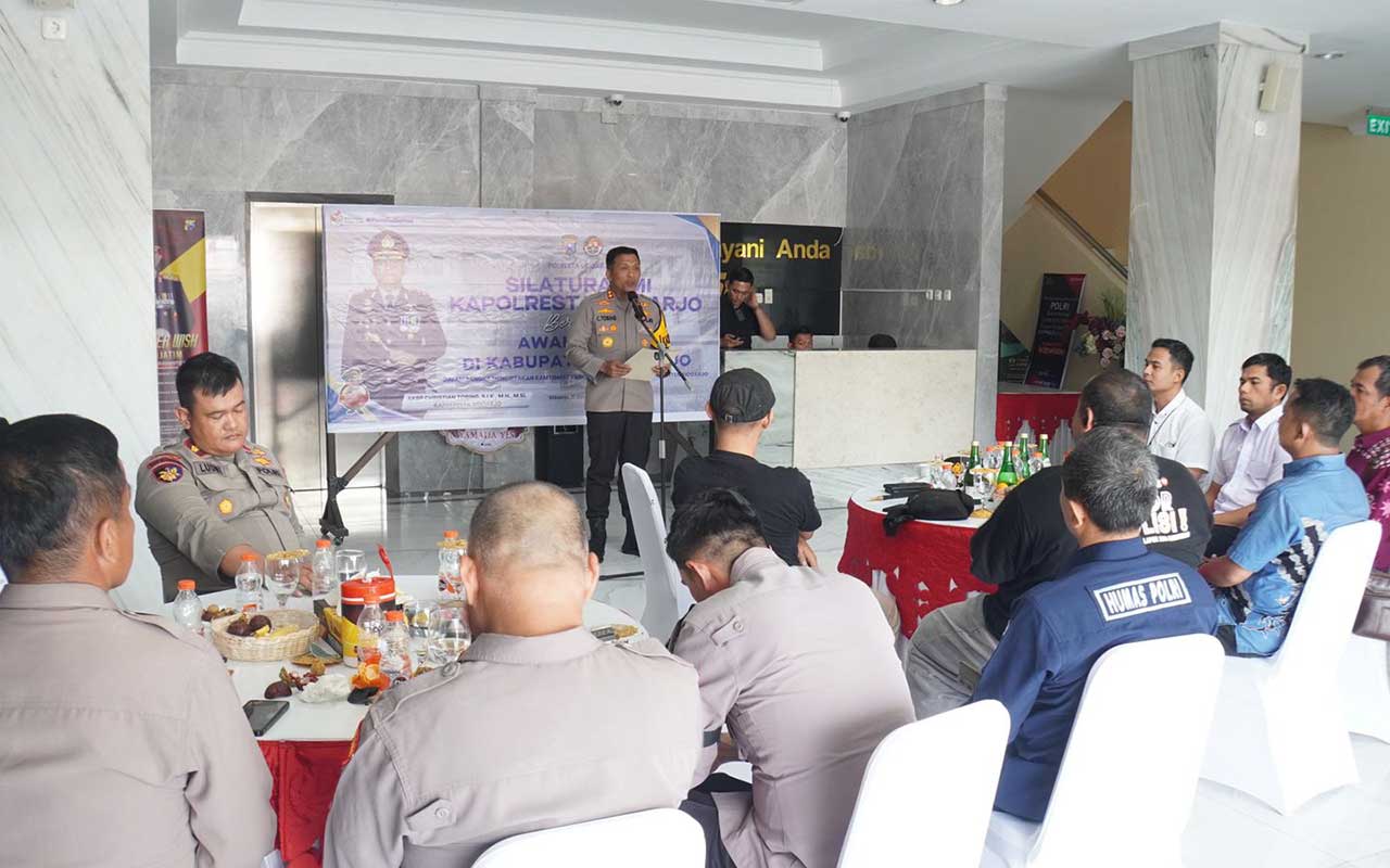 Kapolresta Sidoarjo, AKBP Christian Tobing dalam pertemuan dengan awak media di mapolres setempat, Kamis (21/12/2023).