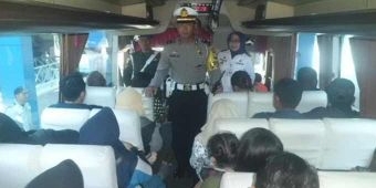 Dishub Mojokerto Gelar Razia Rutin Awak Bus, Temukan Pelanggaran Langsung Tilang