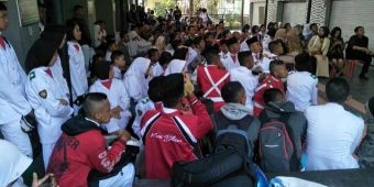 Siswanya jadi Pembawa Baki Bendera di Istana Negara, SMAN 1 Kota Blitar Gelar Nobar