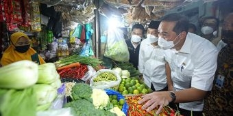 Mendag Kunjungi Pasar Wonokromo, Puji Harga Sembako di Surabaya Paling Stabil
