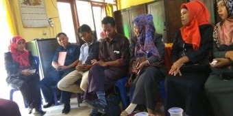 Dijanjikan Diangkat jadi PTT, Segel SMAN 1 Waru Pamekasan 