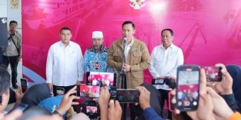 Wamen ATR/BPN dan Menko AHY Serahkan 184 Sertifikat Elektronik Tanah di Bengkulu