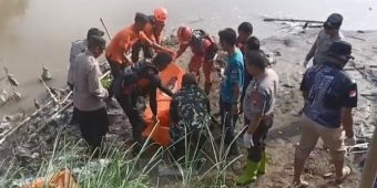 Gegerkan Warga Karangasri, Jasad Lansia Ditemukan Mengambang di Sungai Bengawan Madiun