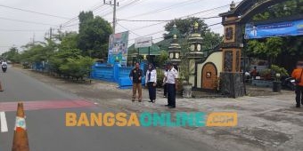 Ciptakan Kenyamanan, Dishub Kabupaten Madiun Kerjakan Paket ZoSS SMPN 1 Wonoasri dan SMPN 2 Wungu