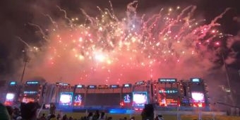 Drone Show dan Pesta Kembang Api Meriahkan Opening Ceremony Porprov IX Jatim