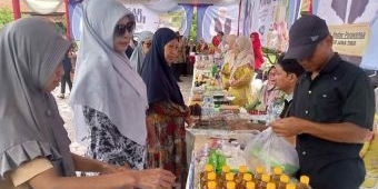 Warga Pasuruan Serbu Pasar Murah yang Digelar Pemprov Jatim dalam Rangka Peringatan Hari Jadi ke-80