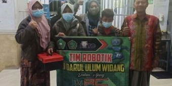 Dua Siswa MI Darul Ulum Widang Lolos Final Kompetisi Robot Tingkat Nasional