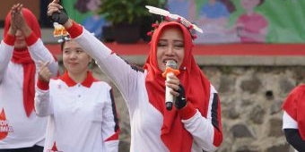 Cegah Angka Stunting di Mojokerto, Bupati Ikfina Kampanyekan Konsumsi TTD di SMAN Trawas