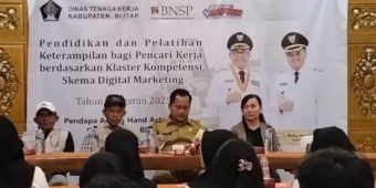 Berdayakan Masyarakat, Disnaker Kabupaten Blitar Gelar Pelatihan Digital Marketing Berbasis DBHCHT