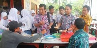 Hasil Sidak: Dinkes Bojonegoro Temukan 9 Jajanan Mengandung yang Berbahaya