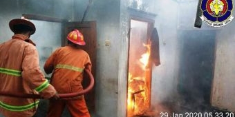 Gara-gara Selang Kompor Bocor, 1 Rumah di Jember Ludes Terbakar