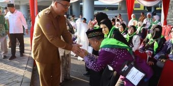 Wabup Alif Lepas Keberangkatan 2.139 JCH asal Gresik 2025