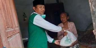 GP Ansor, IPNU-IPPNU, dan PR NU Desa Aeng Panas Sumenep Bagikan Sembako untuk Duafa dan Anak Yatim
