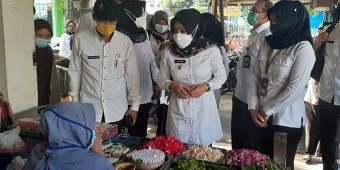 Warga Antusias Sambut Pasar Murah di Dinoyo Mojokerto