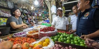 Pemkot Surabaya Intensifkan Sidak Pasar, Pastikan Harga Terkendali dan Stok Aman Jelang Ramadhan