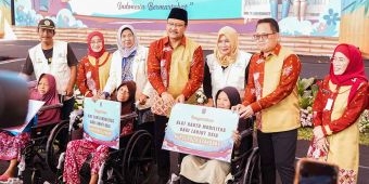 HLUN 2024, Gus Ipul Kembali Dinobatkan Sebagai Kepala Daerah Peduli Lansia