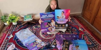 Panitia Siap Sebar Poster Turnamen Esport Piala Rizki Sadig di Sekolah-Sekolah