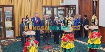 Terima Delegasi Tomsk Rusia, Gubernur Khofifah Jajaki Kerja Sama di Bidang Strategis