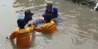 Terpeleset, Seorang Kakek Tewas Tenggelam di Sungai Desa Durungbedug Sidoarjo