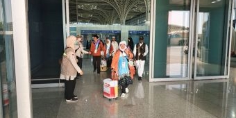 Kadaker Bandara Minta Petugas Maksimalkan Layanan Kedatangan, Jemaah Diimbau Banyak Minum Air