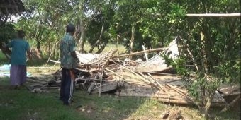 Diterjang Puting Beliung, Mushola di Tuban Rusak Parah