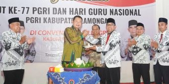 Peringati HUT PGRI ke-77, Bupati Yuhronur Efendi Resmikan Gedung Convention Hall PGRI Lamongan