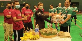 Tanding Futsal, Jurnalis Sidoarjo Beri Kado Kemenangan Humas Polresta Sidoarjo