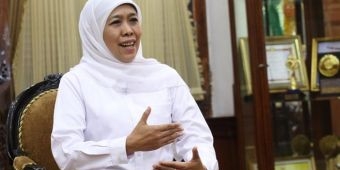 Khofifah Ucapkan Selamat atas Dilantiknya Pakde Karwo sebagai Anggota Wantimpres