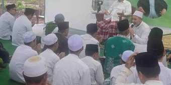 syaikh-dari-mesir-pimpin-doa-kiai-asep-pimpin-shalat-malam-di-amanatul-ummah-humbang-raya-kapuas
