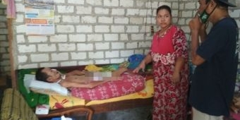 Kisah Perjuangan Warga Dukuhan Tuban Merawat Suami dan Ibu Mertua Sekaligus