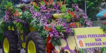 100 Mobil Hias dan Pawai Budaya Semarakkan Batu Art Flower Carnival