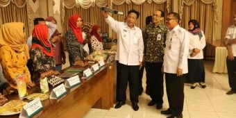 BUMDes Gresik Diberi Pelatihan tentang e-Commerce dan Packaging