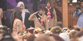 Kenakan Baju Pramuka, Vinanda Prameswati Hadiri Jambore PAUD Prasiaga Kota Kediri