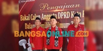Gus Mufti Pimpin Rombongan Pendaftaran Caleg PDIP ke KPU Kota Pasuruan